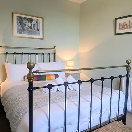 No 16 With Free Parking Йорк