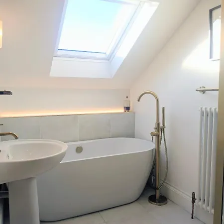 No 16 With Free Parking * Йорк