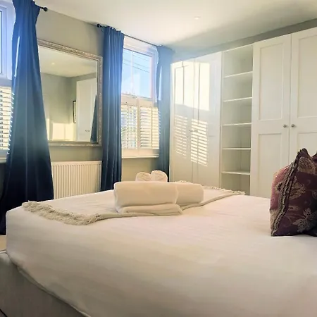 No 16 With Free Parking Prázdninový dům York