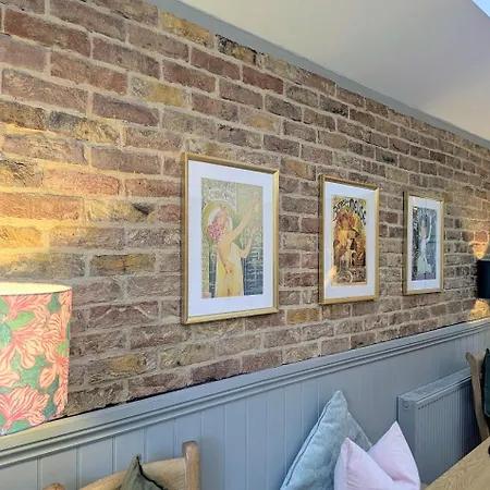 Prázdninový dům No 16 With Free Parking York